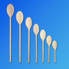 vařečka  30 oválná, dřevo