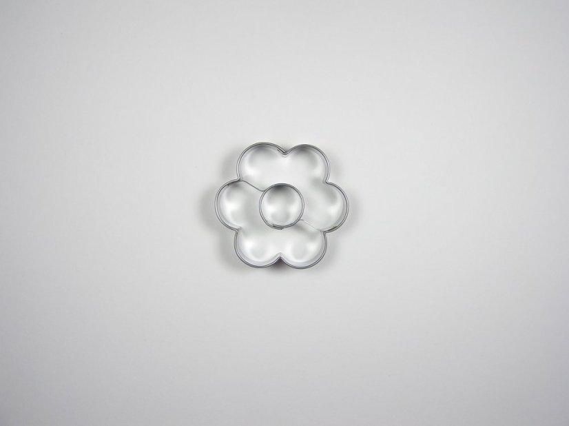 Vykrajovátko Kytička – Velká (se středem)