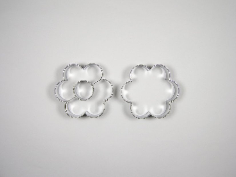 Sada vykrajovátek – Kytička velká (5 cm)